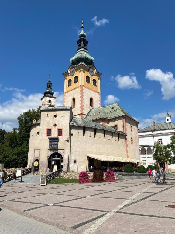 Komfortny Apartman So Zahradou A Sukromnym Parkoviskom-Nonstop Check-In Banská Bystrica Buitenkant foto