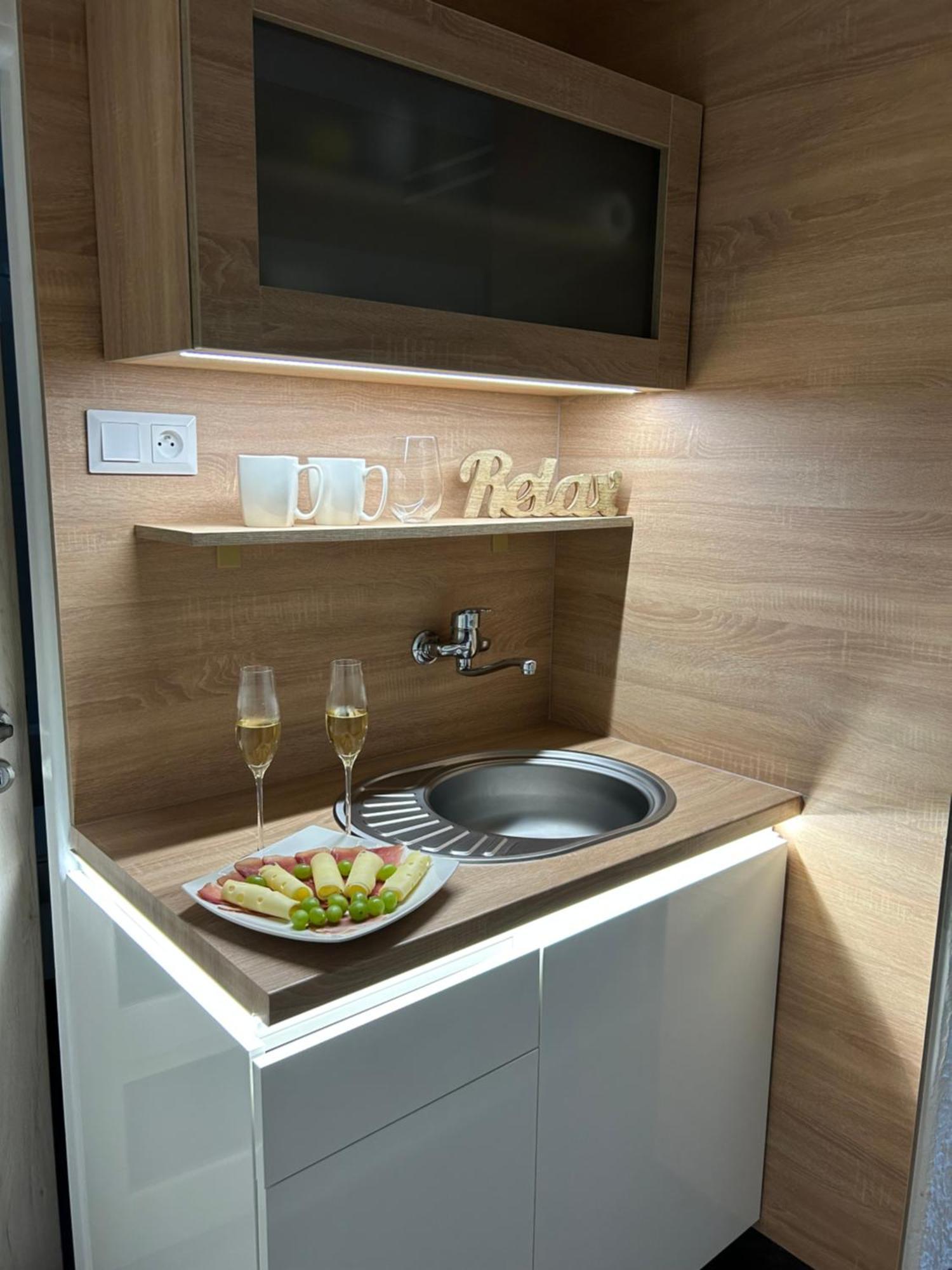 Komfortny Apartman So Zahradou A Sukromnym Parkoviskom-Nonstop Check-In Banská Bystrica Buitenkant foto